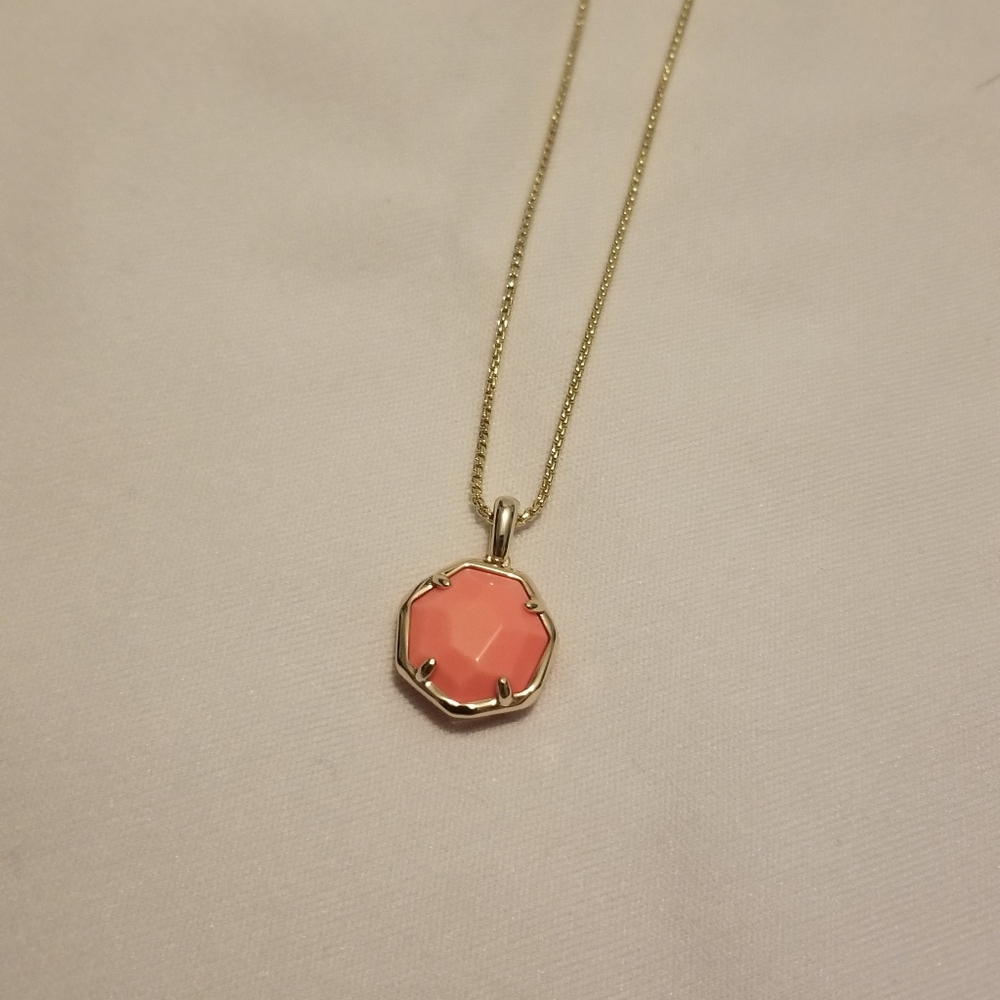 Kendra Scott Cynthia pendant